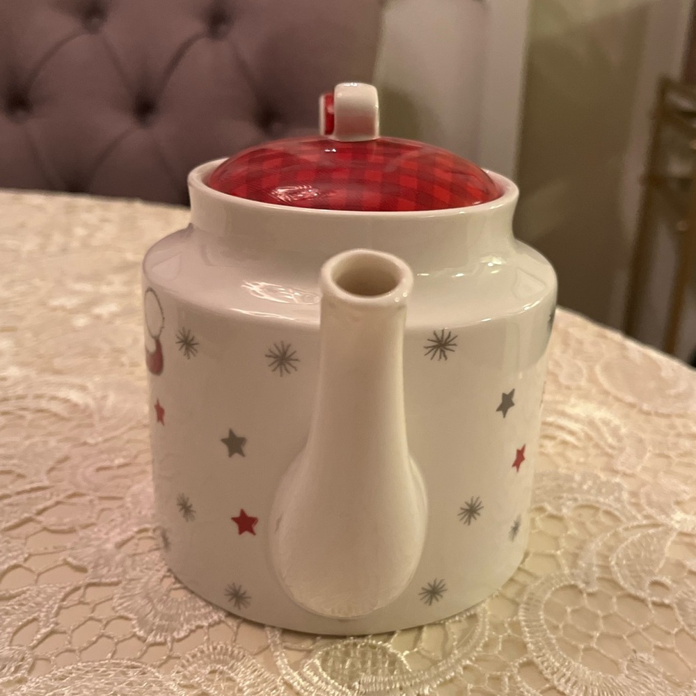 Christmas Tea Pot - Picture 3 of 9